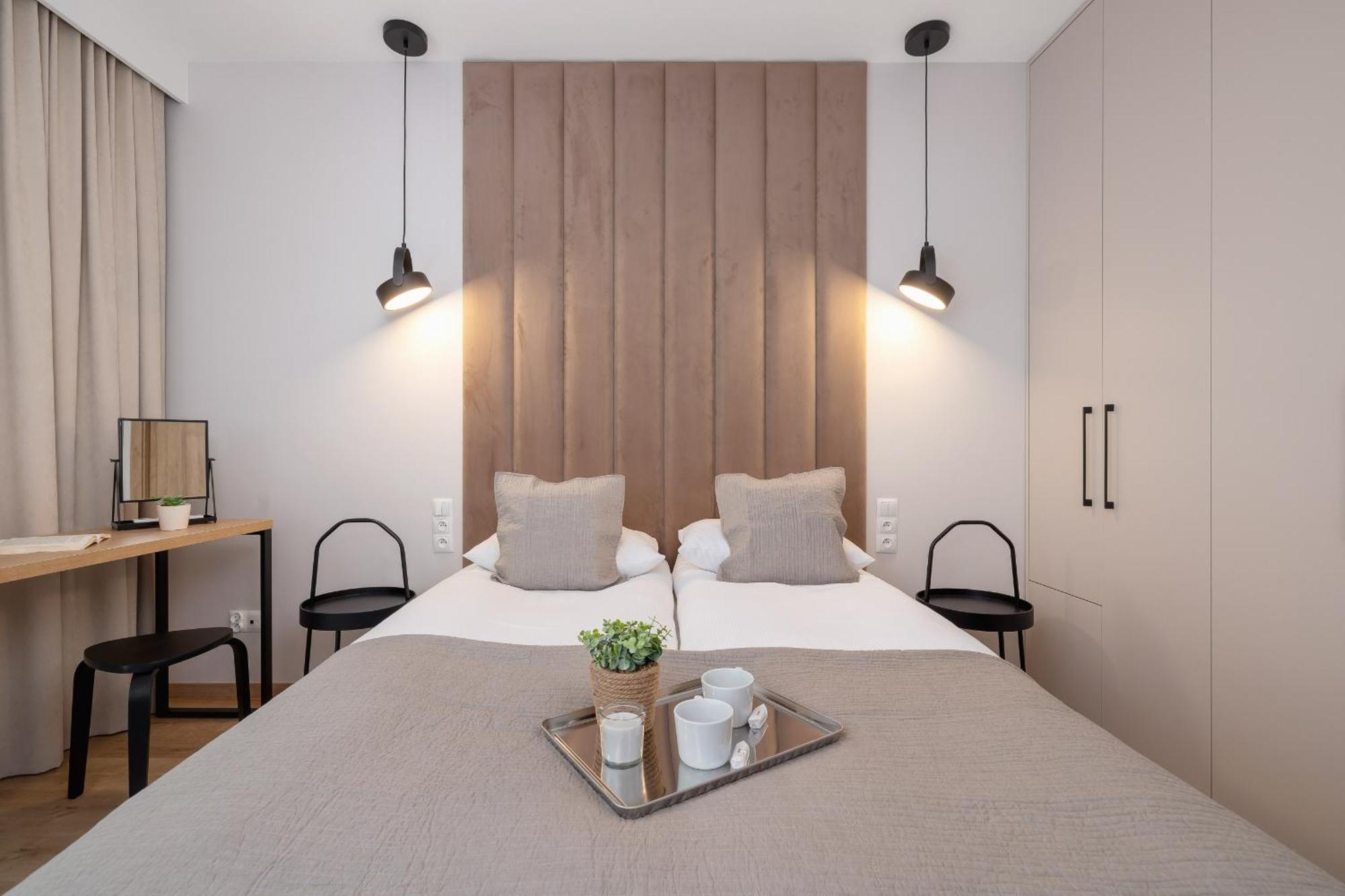 Bright Apartment In Krakow With Garden, Air Conditioning, Parking And Desk By Renters Prestige Экстерьер фото